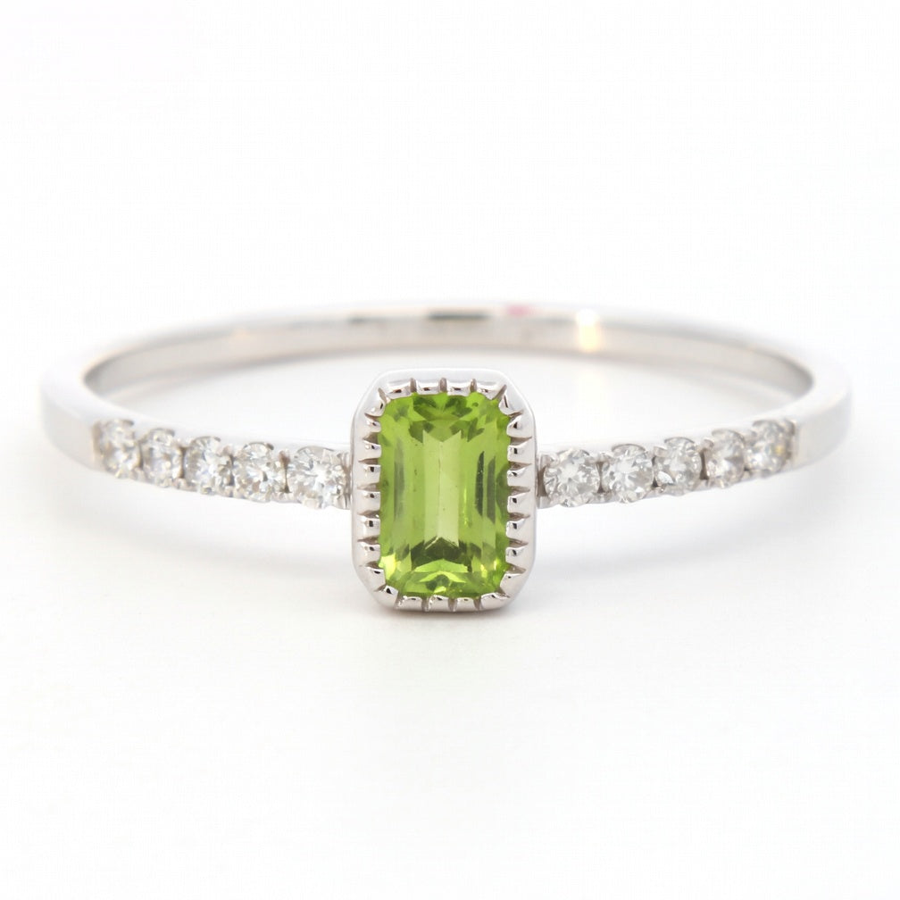 Peridot Minimalist Accented Ring in 14 Karat White Gold