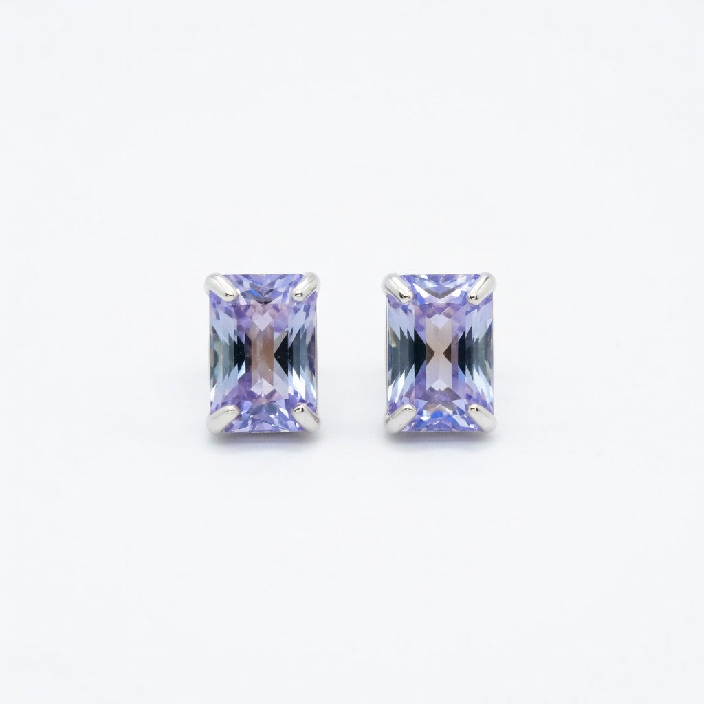 Tanzanites Classic Stud Earrings in 14 Karat White Gold