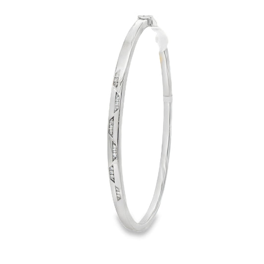 Round Brilliant Diamonds Bangle Bracelet