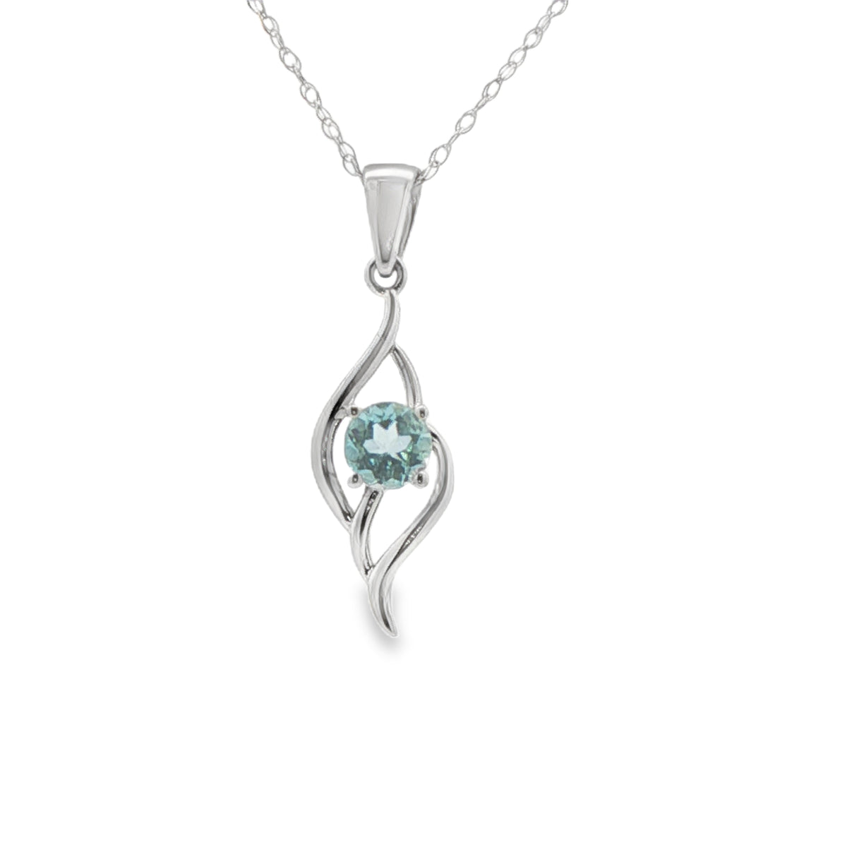 Aquamarine Classic Pendant in 14 Karat White Gold