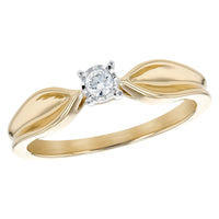 Minimalist Wave Wedding Set in 14 Karat Yellow Gold