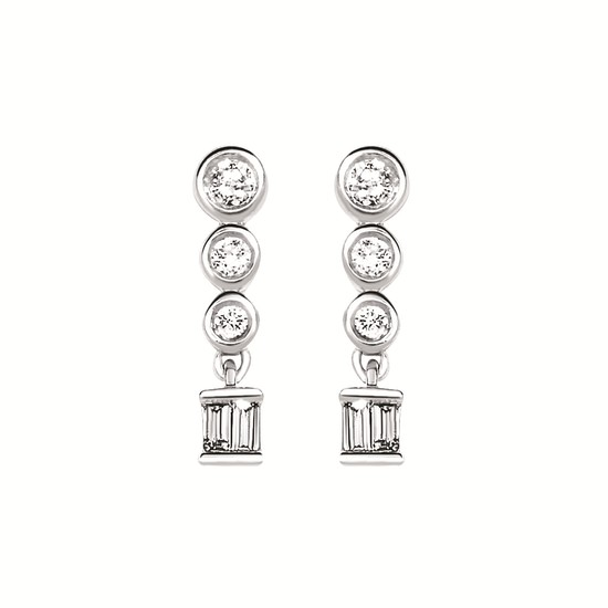 Round Brilliant Diamonds Drop Earrings