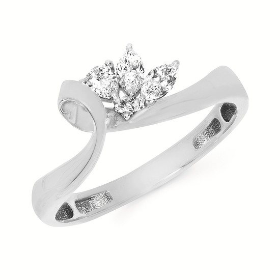 1/4cttw Modern Asymmetric Fashion Ring in 14 Karat White Gold