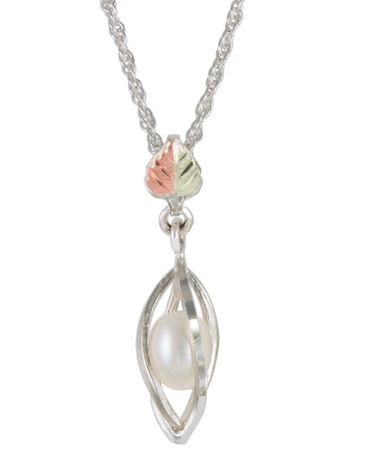 Landstrom's Woven Pendant