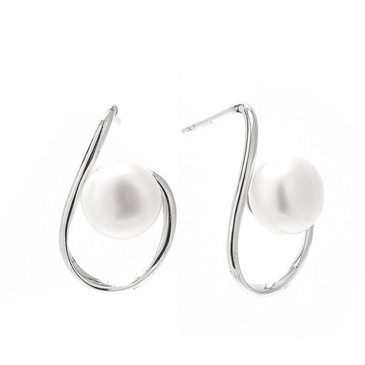 Pearl Earring